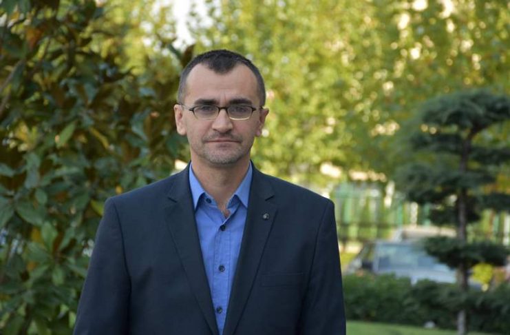 Mos u besoni atdhetarëve të rrejshëm! Janë maskarenj të zakonshëm… Elita - nga salajdin salihu