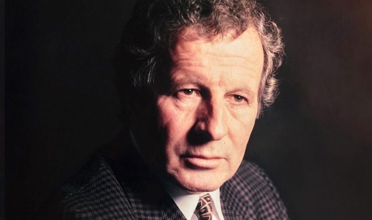 shko 10 perla poetike të Azem Shkrelit: Shko se furishëm po fryn në mua erë mallkimi që s’të fal...