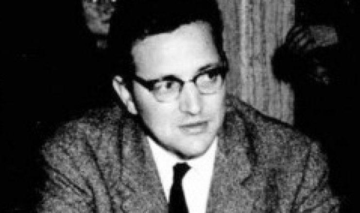 Kam shikimin tand në shpirt dhe melodinë e pavdekshme të gjakut në pasion. Freskia mëngjesore dhe bari i lagun fryjnë zemrën time të zgjueme nga prania jote në të.