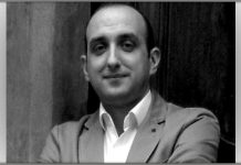 Kjo zemër që kam s’e ka nda mendjen akoma në asht e jemja apo e jotja. Them se asht e jotja, se adhuron yjet e ka frikë se në mëngjes