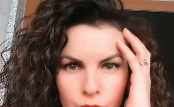 Manjola Brahaj: E kem’ harrue veten E para asht dashnia, poezi nga Manjola Brahaj