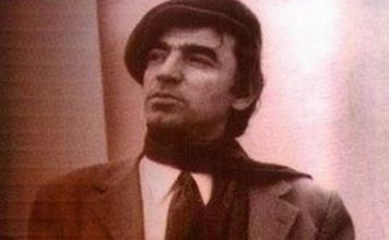 Muharrem Qena: A thu asht’ ma lehtë pa dhimbje (teksti dhe kënga)