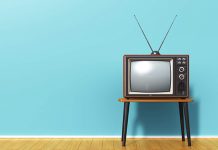 Mësuesi akuzon TV-të: Me programet plehra po kultivoni injorancën! Turp!