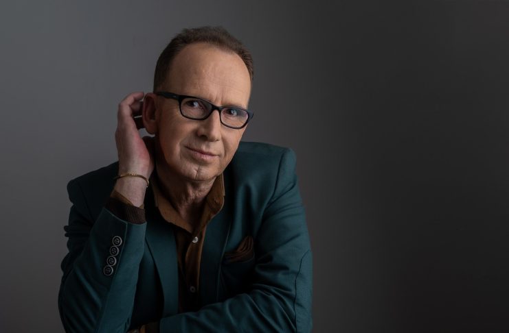 Cikël poetik nga Lulzim Haziri: Ribëhem çdo ditë nga një pikë drite lulëzim haziri