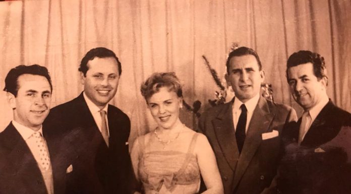 Avni Mula, Nina Mula, Ibrahim Tukiçi, Boris Plumbi e Gjon Athanas… “të pavdekshmit” në një foto