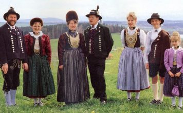 Vetëm i marri e provon thellësinë e lumit me të dyja këmbët/ 15 thënie gjermane gjermane