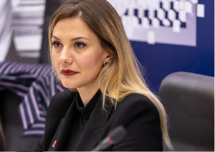 elsa skënderi kitçi