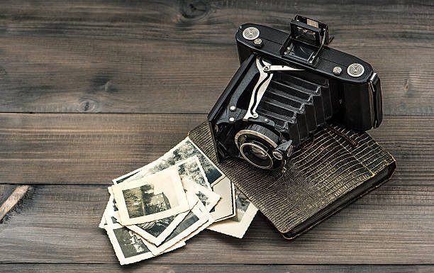 Fotografi që të rrëqeth: Puthja që “zgjati” 2800 vjet, historia prekëse…
