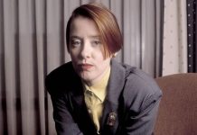 Suzanne Vega: Kur heronjtë e marrin teposhtën