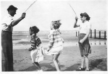 Fol për fëmijërinë, ma trego si ishte… që të te dua ty dhe të dua veten time…