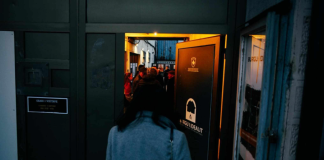 Manifestim në “Burgun e idealit”/ Njeriu në burg i numëron të gjitha!