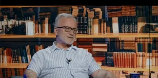 “Shqipja, nëna e të gjitha gjuhëve”/ Spiro: Koncept antishkencor, asnjë gjuhë s’mund të jetë “nëna” e dikujt tjetër spiro