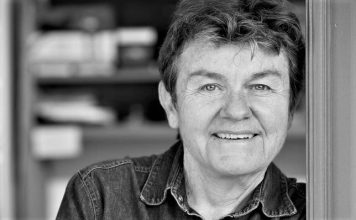 Kay Ryan: Poezia është një lloj paraje