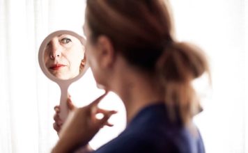 Erin Hanson: Asnjëherë mos i beso një pasqyre