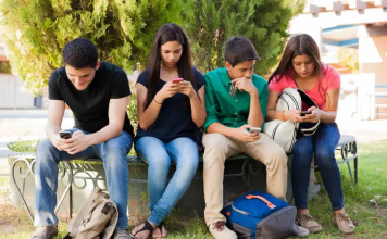 Të jesh versioni më i mirë i vetes apo të kopjosh të tjerët?