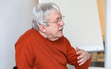 Basil Schader: Përzierja e gjuhëve mund të kontribuojë në humbjen e gjuhës amtare…