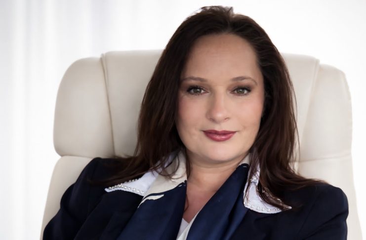 Cikël me poezi të Loreta Schillock: Gjurmë mendimesh të përditshmërisë