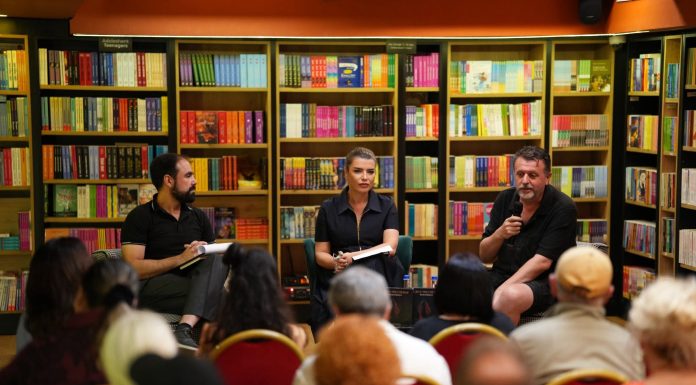 Grue prej zjermi/ Në librarinë Dukagjini u promovua libri i ri i Donika Dabishevcit