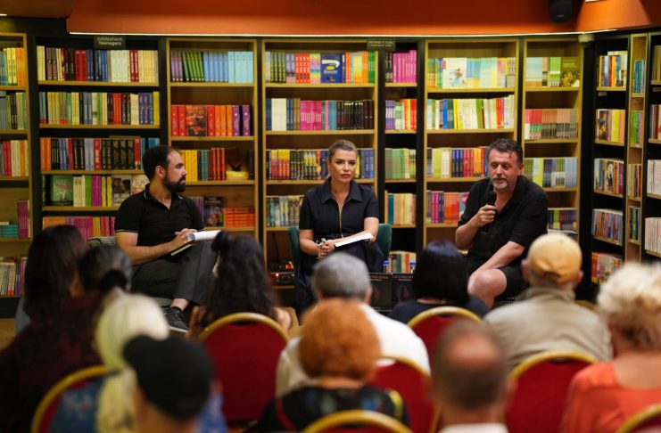 Grue prej zjermi/ Në librarinë Dukagjini u promovua libri i ri i Donika Dabishevcit