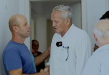 “Në kërkim të poezisë” i Lorin Terezit shpallet fitues në DokuFest, historia e kampit të Ballshit në ekran