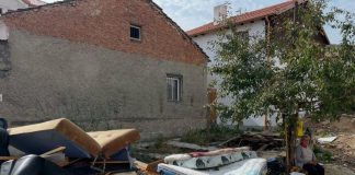 Denoncimi i Auron Tares: Shtëpia e Mitrush Kutelit është kthyer në vendgrumbullim mbeturinash